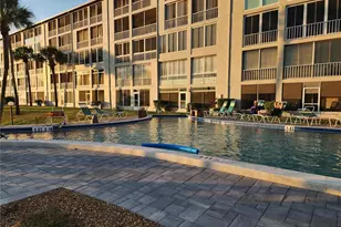 3064 Lake Bayshore Dr, Bradenton, FL 34205 - Photo 17