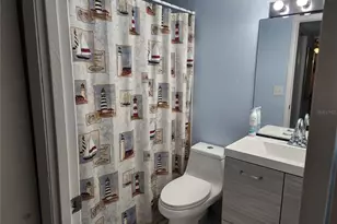 3064 Lake Bayshore Dr, Bradenton, FL 34205 - Photo 9