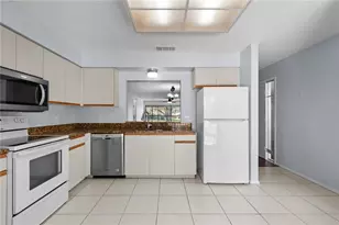 6110 Country Club Way, Sarasota, FL 34243 - Photo 35