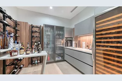 1540 Hillview Drive, Sarasota, FL 34239 - Photo 9