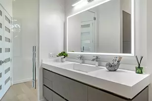 1540 Hillview Dr, Sarasota, FL 34239 - Photo 39