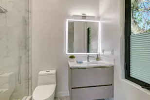 1540 Hillview Dr, Sarasota, FL 34239 - Photo 63