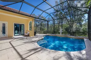 7657 Portstewart Dr, Lakewood Ranch, FL 34202 - Photo 13