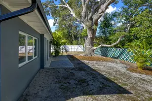 2909 Upper Tangelo Dr, Sarasota, FL 34239 - Photo 41