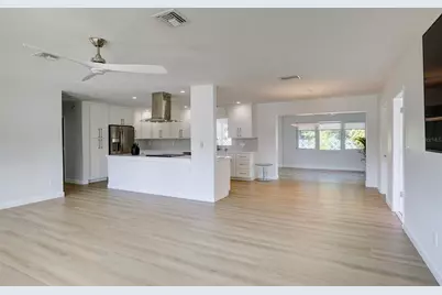 2909 Upper Tangelo Drive, Sarasota, FL 34239 - Photo 9