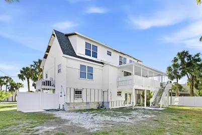 212 85th St, Holmes Beach, FL 34217 - Photo 37