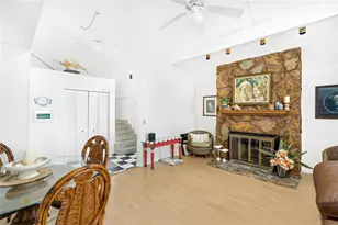 212 85th St, Holmes Beach, FL 34217 - Photo 9