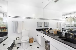 212 85th St, Holmes Beach, FL 34217 - Photo 15