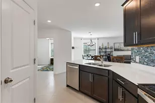 6471 Silverstar Dr, Sarasota, FL 34240 - Photo 11