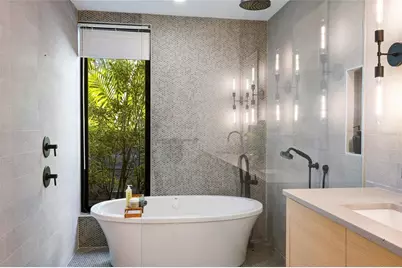 948 Citrus Avenue, Sarasota, FL 34236 - Photo 51