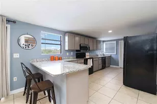 5211 Cedar Hammock Ct, Sarasota, FL 34232 - Photo 9