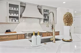 506 58th St, Holmes Beach, FL 34217 - Photo 23
