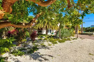 506 58th St, Holmes Beach, FL 34217 - Photo 7