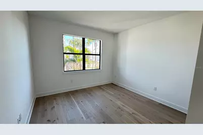 18515 Midsummer Place, Venice, FL 34293 - Photo 11