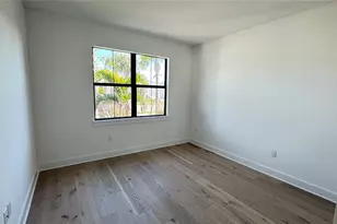 18515 Midsummer Pl, Venice, FL 34293 - Photo 11