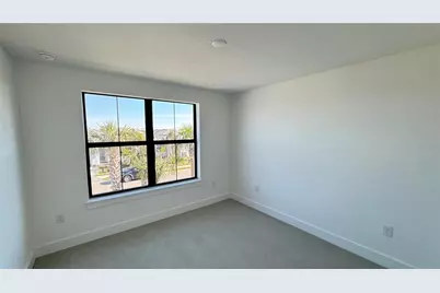 18515 Midsummer Place, Venice, FL 34293 - Photo 29