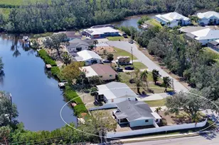 603 Barnes Pkwy, Nokomis, FL 34275 - Photo 1
