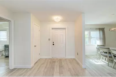 3368 Sheffield Circle, Sarasota, FL 34239 - Photo 3