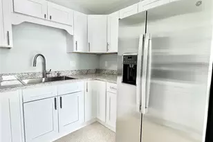 117 140th Ave E, Madeira Beach, FL 33708 - Photo 25