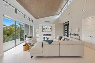 600 De Narvaez Dr, Longboat Key, FL 34228 - Photo 25