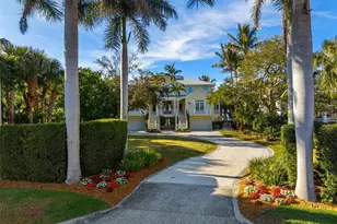 3440 Gulfmead Dr, Sarasota, FL 34242 - Photo 37