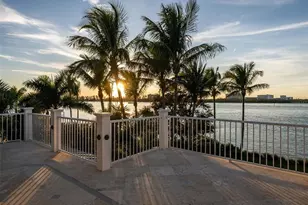 3440 Gulfmead Dr, Sarasota, FL 34242 - Photo 19