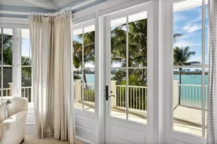 3440 Gulfmead Dr, Sarasota, FL 34242 - Photo 43