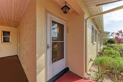 390 301 Boulevard W #8C, Bradenton, FL 34205 - Photo 3