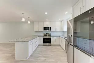 390 301 Blvd W, Bradenton, FL 34205 - Photo 9