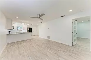 390 301 Blvd W, Bradenton, FL 34205 - Photo 5