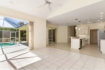 8468 Woodbriar Drive, Sarasota, FL 34238 - Photo 19