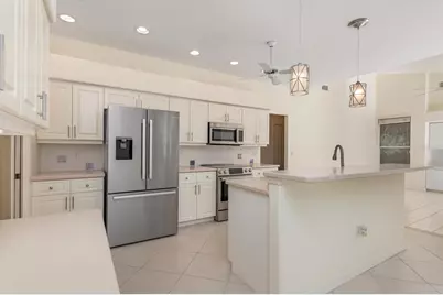 8468 Woodbriar Drive, Sarasota, FL 34238 - Photo 9