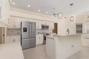 8468 Woodbriar Dr, Sarasota, FL 34238 - Photo 9