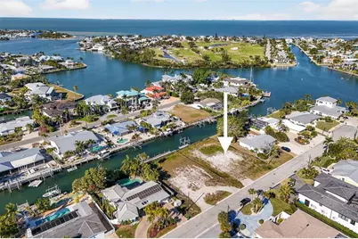 528 69th Street, Holmes Beach, FL 34217 - Photo 1