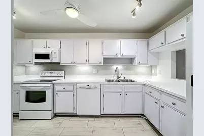 1623 Pelican Cove Road #BA124, Sarasota, FL 34231 - Photo 7