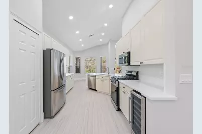 6639 Pebble Beach Way, Lakewood Ranch, FL 34202 - Photo 9