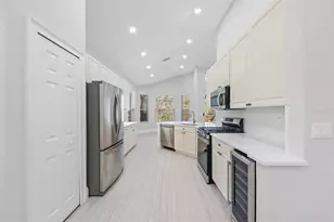 6639 Pebble Beach Way, Lakewood Ranch, FL 34202 - Photo 9