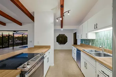 5424 America Drive, Sarasota, FL 34231 - Photo 13