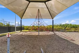 3565 74th Ave Circle E, Sarasota, FL 34243 - Photo 55