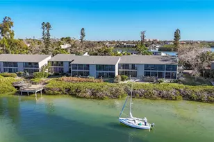 1511 Pelican Point Dr, Sarasota, FL 34231 - Photo 35