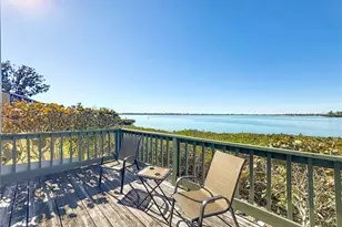 1511 Pelican Point Dr, Sarasota, FL 34231 - Photo 27