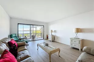 1511 Pelican Point Dr, Sarasota, FL 34231 - Photo 13