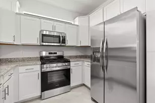 15304 Sunny Day Dr, Lakewood Ranch, FL 34211 - Photo 9