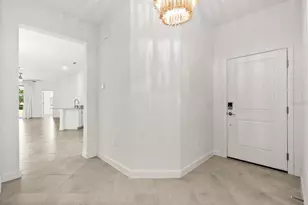 15304 Sunny Day Dr, Lakewood Ranch, FL 34211 - Photo 7