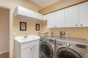 8544 Park Shore Ln, Sarasota, FL 34238 - Photo 33