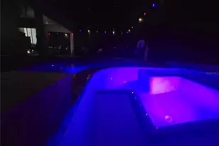 8111 Santa Rosa Ct, Sarasota, FL 34243 - Photo 9