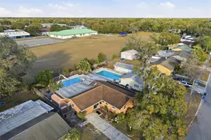 2019 W Jorome Dr, Tampa, FL 33612 - Photo 43