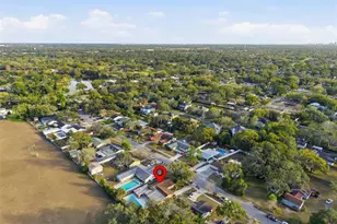 2019 W Jorome Dr, Tampa, FL 33612 - Photo 49