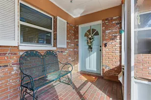 2019 W Jorome Dr, Tampa, FL 33612 - Photo 7