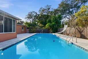 2019 W Jorome Dr, Tampa, FL 33612 - Photo 29